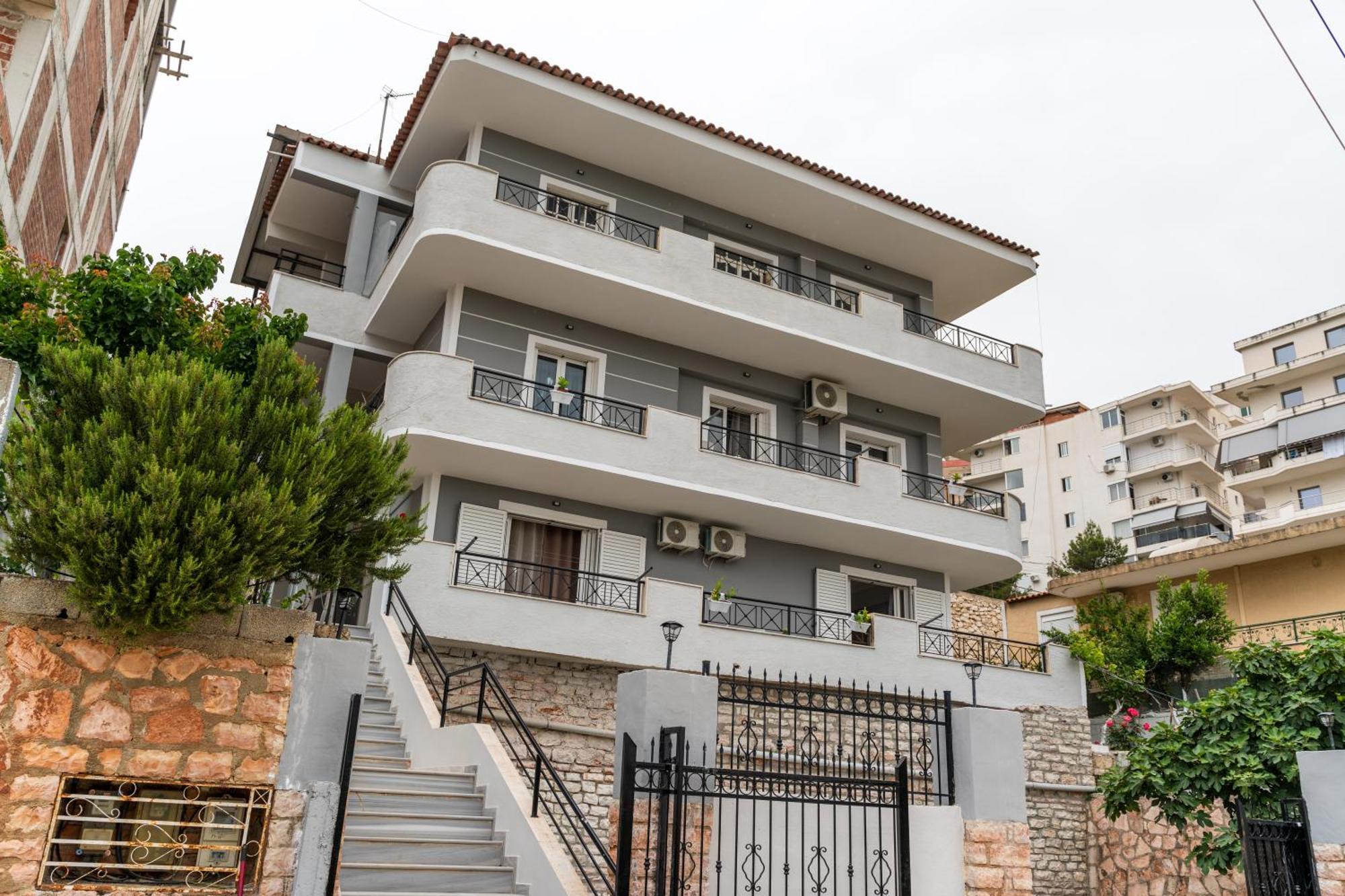 A&V Apartments Саранде Екстериор снимка